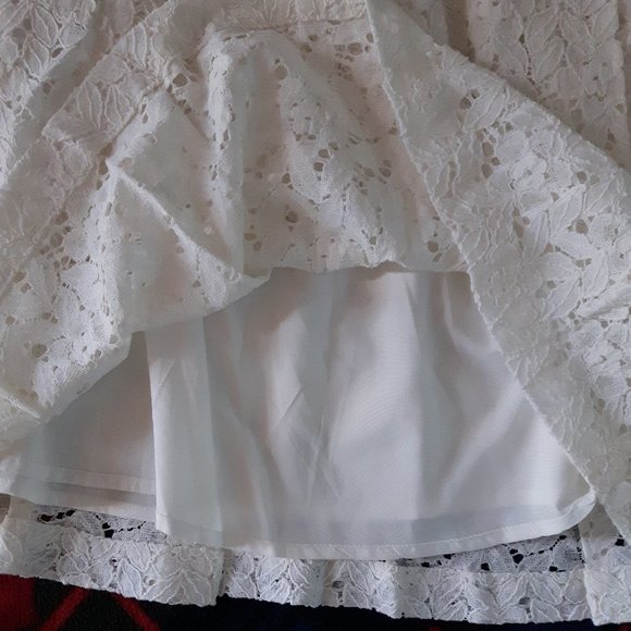 White Lace Skirt with underlay - Picture 3 of 4
